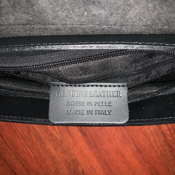 Shoulder Bag - Picture 3 of 6